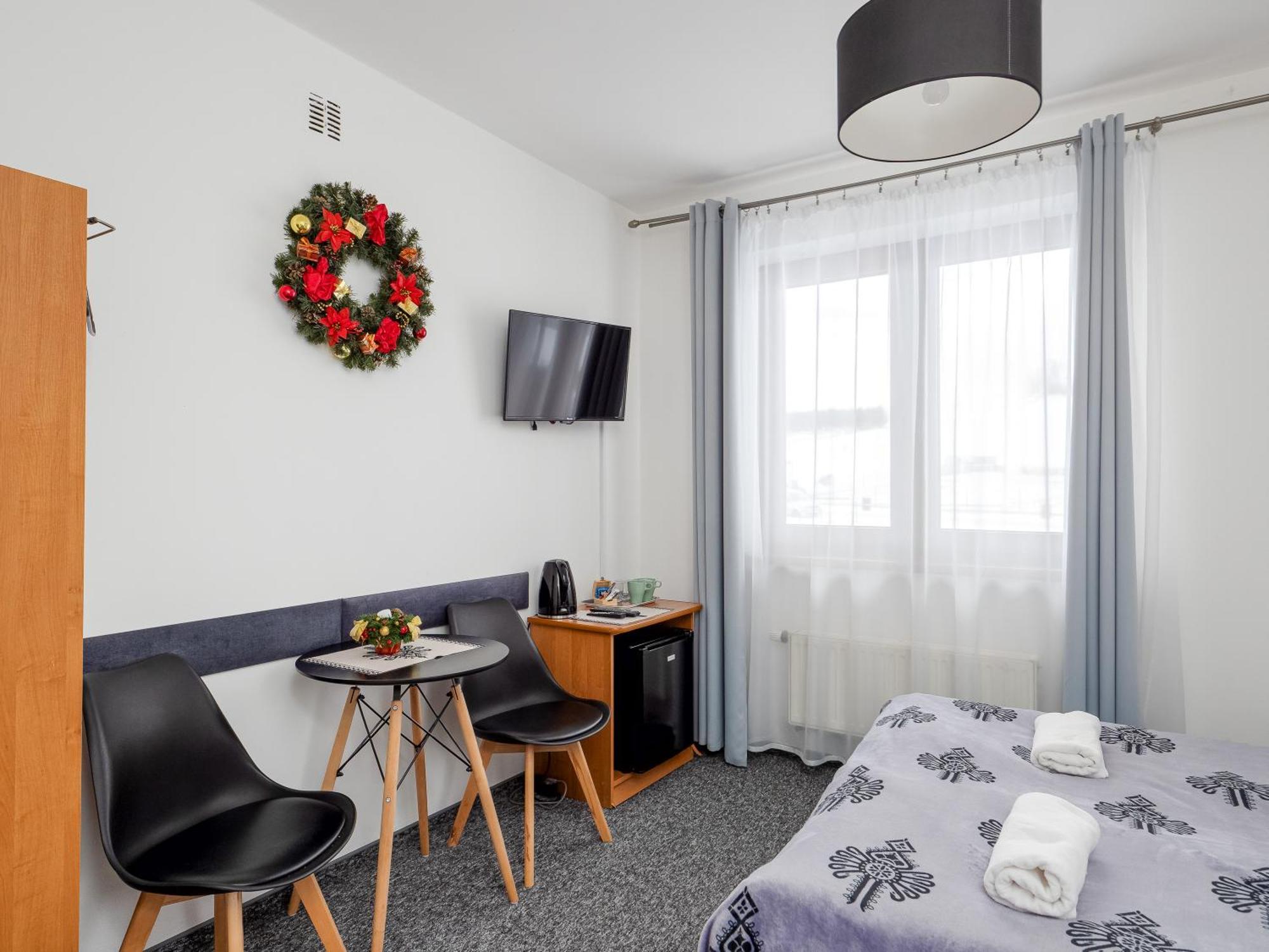 Villa 84 & Apartments Jacuzzi & Sauna ザコパネ エクステリア 写真