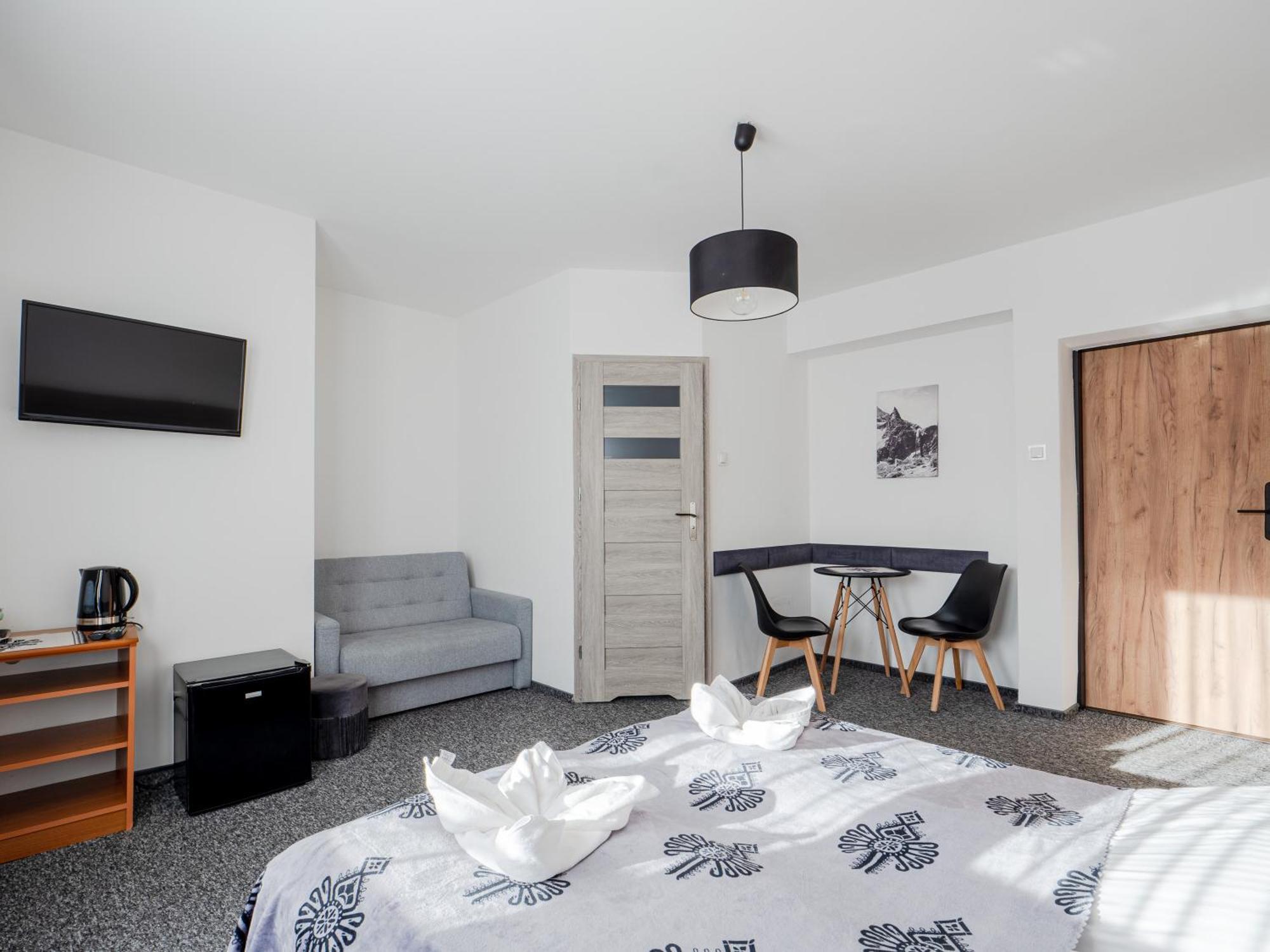 Villa 84 & Apartments Jacuzzi & Sauna ザコパネ エクステリア 写真