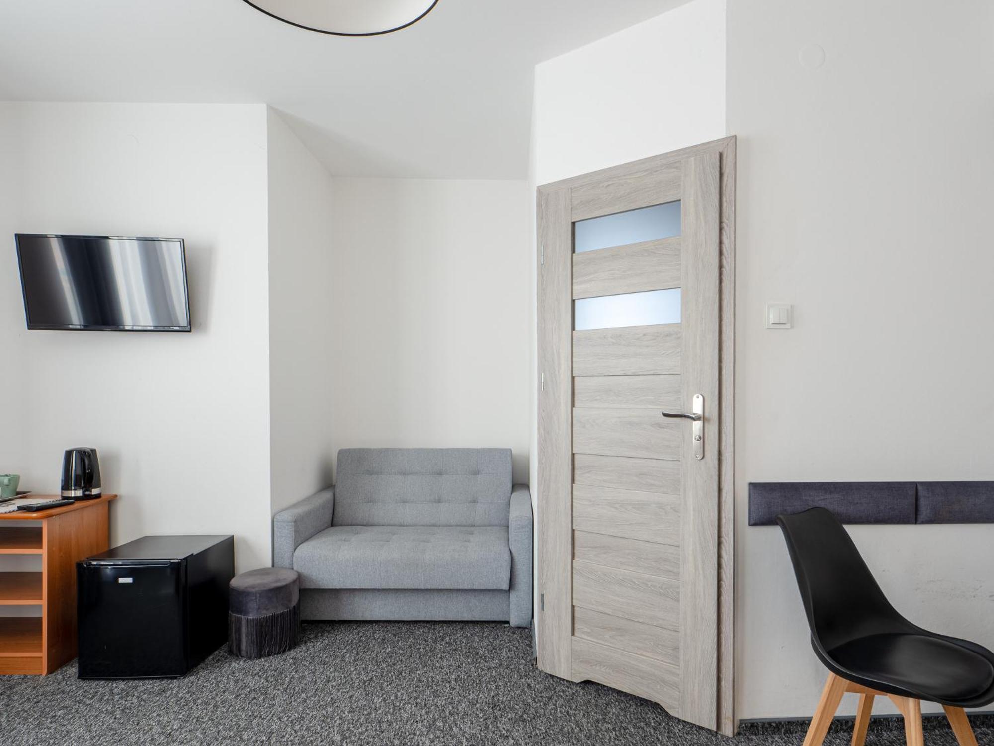 Villa 84 & Apartments Jacuzzi & Sauna ザコパネ エクステリア 写真